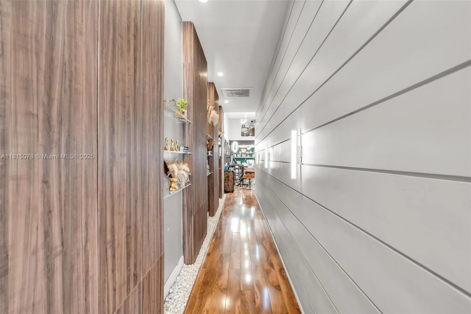 1913 Ponce De Leon Blvd, Coral Gables, Florida 331, Coral Gables, Florida 33134, ,Business Opportunity,For Sale,1913 Ponce De Leon Blvd, Coral Gables, Florida 331,A11815078