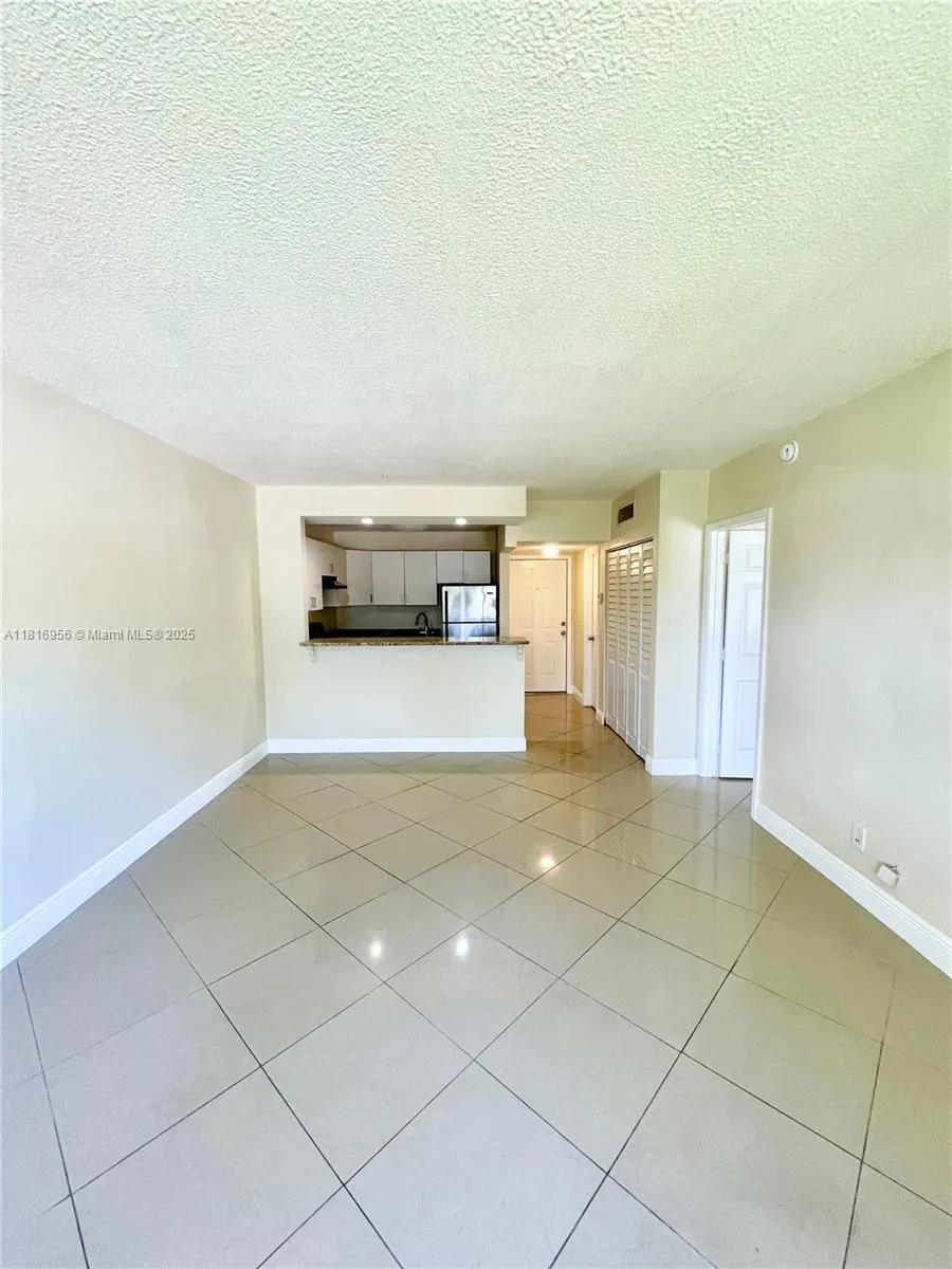 251 Se 6th Ave 3, Pompano Beach, Florida 33060, Pompano Beach, Florida 33060, 1 Bedroom Bedrooms, ,1 BathroomBathrooms,Residential Lease,For Rent,251 Se 6th Ave 3, Pompano Beach, Florida 33060,A11816956