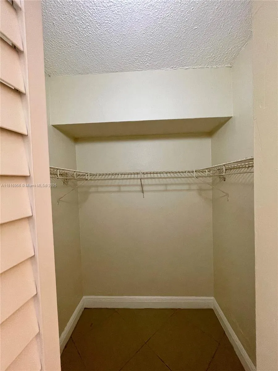 251 Se 6th Ave 3, Pompano Beach, Florida 33060, Pompano Beach, Florida 33060, 1 Bedroom Bedrooms, ,1 BathroomBathrooms,Residential Lease,For Rent,251 Se 6th Ave 3, Pompano Beach, Florida 33060,A11816956