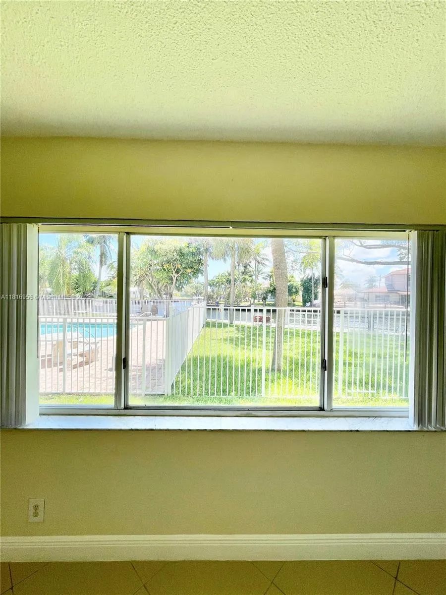 251 Se 6th Ave 3, Pompano Beach, Florida 33060, Pompano Beach, Florida 33060, 1 Bedroom Bedrooms, ,1 BathroomBathrooms,Residential Lease,For Rent,251 Se 6th Ave 3, Pompano Beach, Florida 33060,A11816956