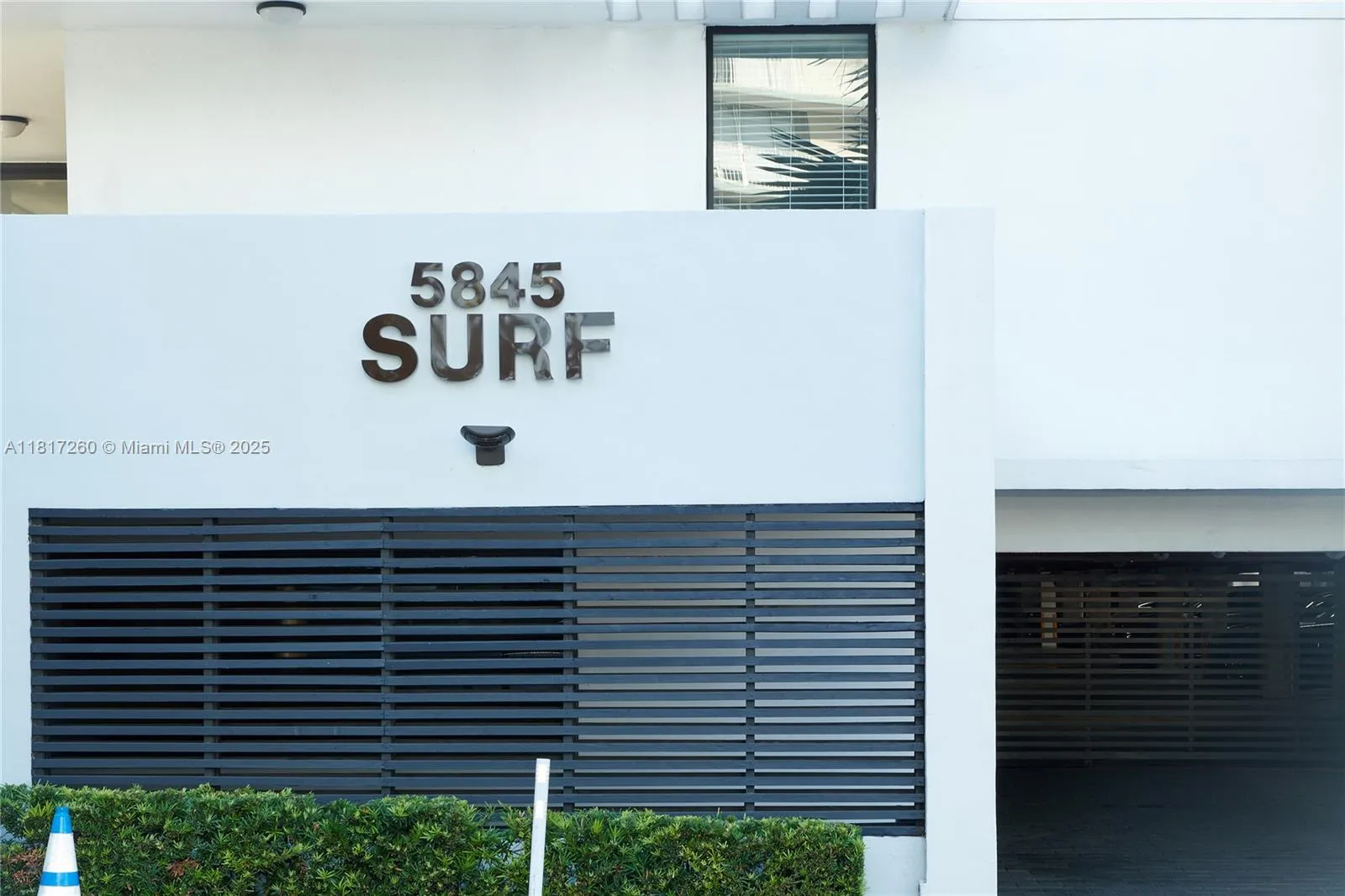 at 5845 Collins Ave, Miami Beach, FL 33140 Unit For Sale 2 Bedrooms 3 Bathrooms MLS# A11817260 Price $985,000 1723