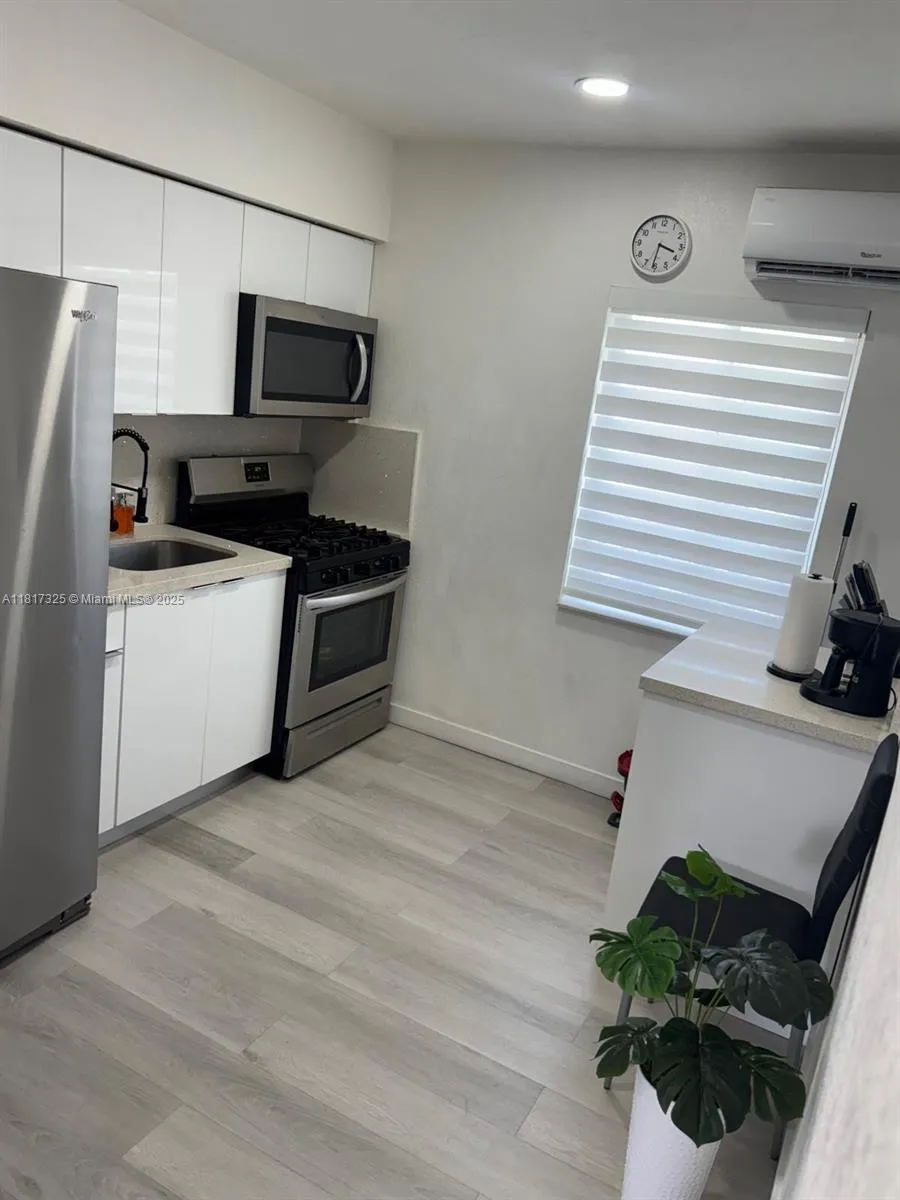 251 Nw 57th Ave, Miami, Florida 33126, Miami, Florida 33126, ,Residential Income,For Sale,251 Nw 57th Ave, Miami, Florida 33126,A11817325