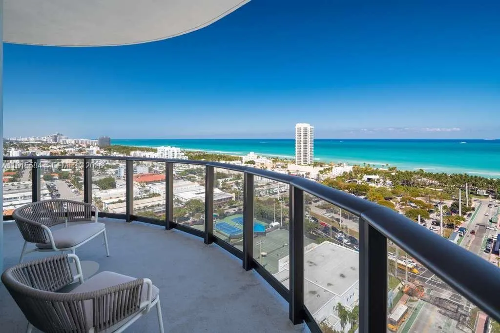 580 72nd St 1712, Miami, Florida 33141, Miami, Florida 33141, 3 Bedrooms Bedrooms, ,2 BathroomsBathrooms,Residential,For Sale,580 72nd St 1712, Miami, Florida 33141,A11815584