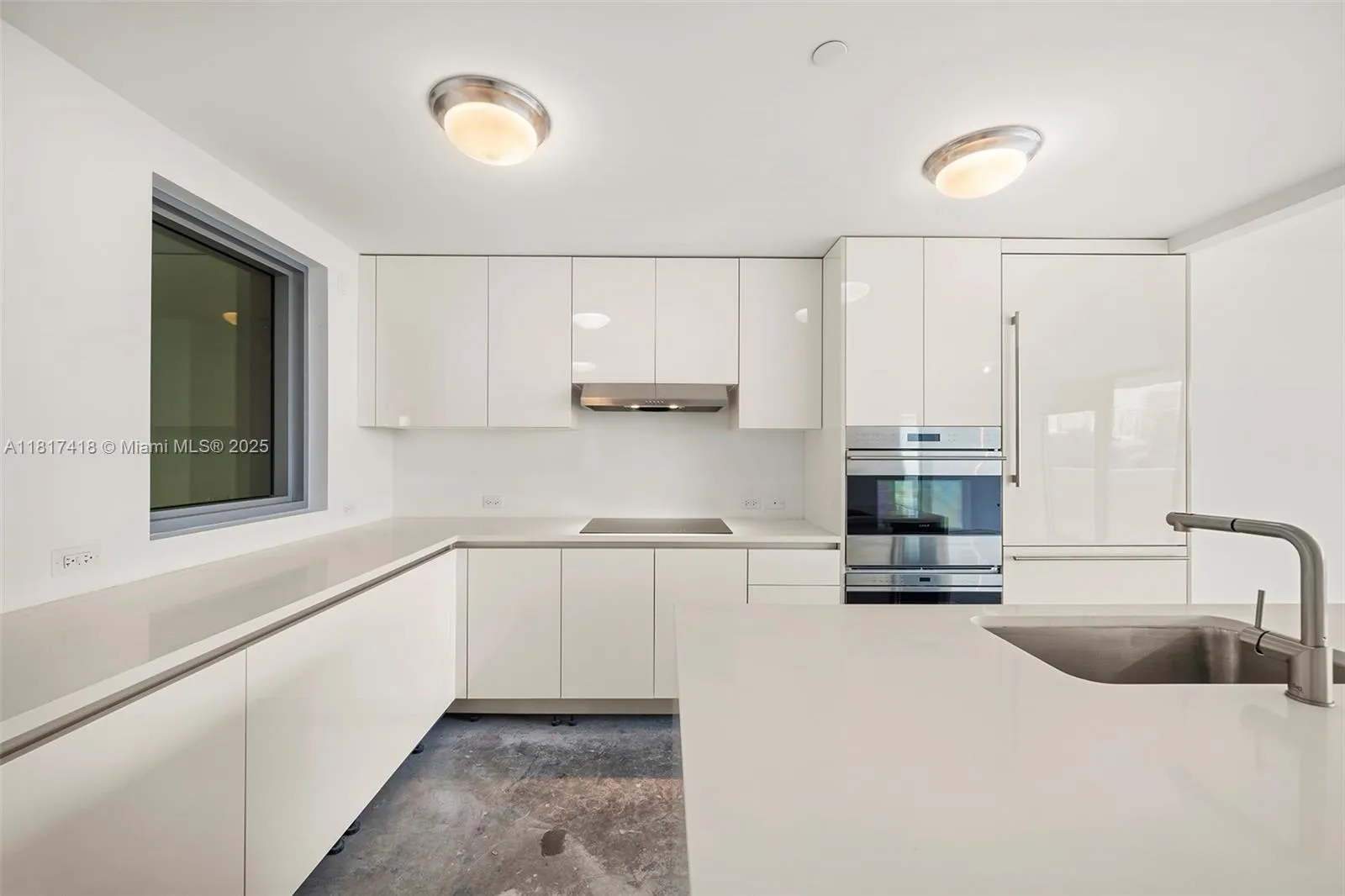 at 1201 20th St, Miami Beach, FL 33139 Unit For Sale 3 Bedrooms 3 Bathrooms MLS# A11817418 Price $1,875,000 1481