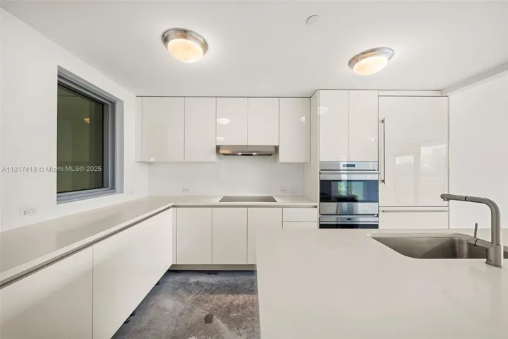 at 1201 20th St, Miami Beach, FL 33139 Unit For Sale 3 Bedrooms 3 Bathrooms MLS# A11817418 Price $1,875,000 1481