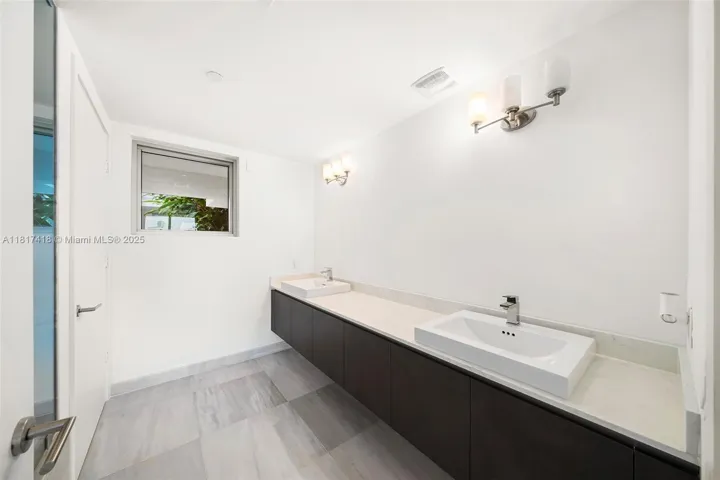 at 1201 20th St, Miami Beach, FL 33139 Unit For Sale 3 Bedrooms 3 Bathrooms MLS# A11817418 Price $1,875,000 1481
