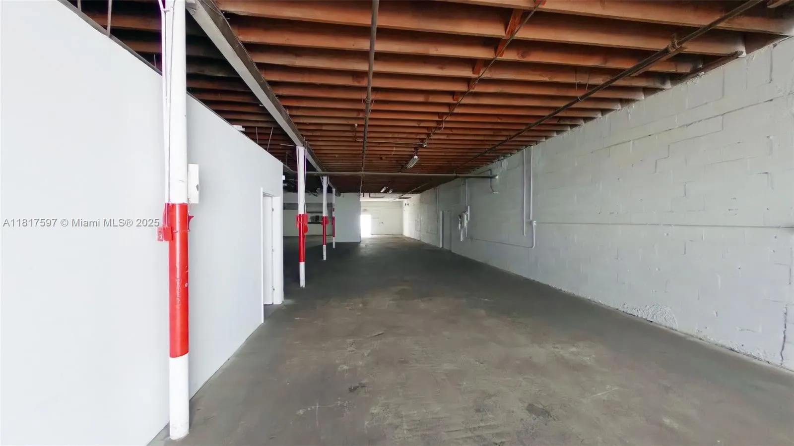 1083 E 24th St, Hialeah, Florida 33013, Hialeah, Florida 33013, ,Commercial Lease,For Rent,1083 E 24th St, Hialeah, Florida 33013,A11817597