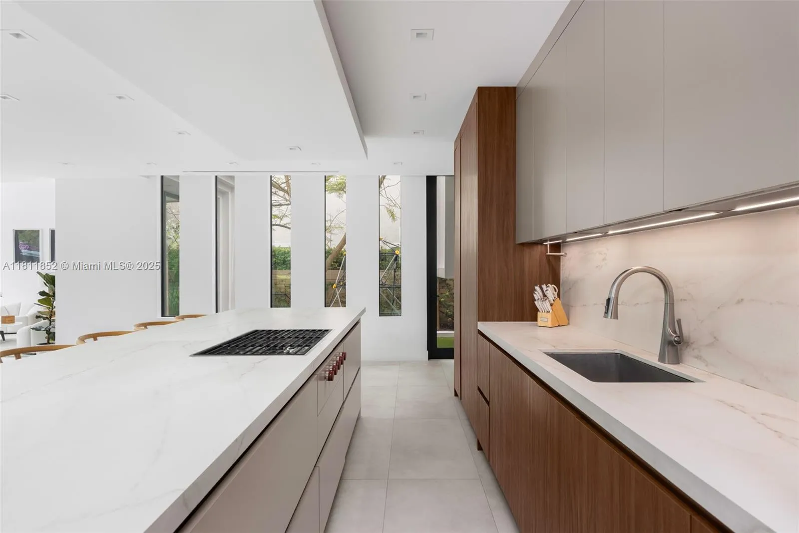 at 5630 Pine Tree Dr, Miami Beach, FL 33140 Unit For Sale 5 Bedrooms 6 Bathrooms MLS# A11811852 Price $6,200,000 4062
