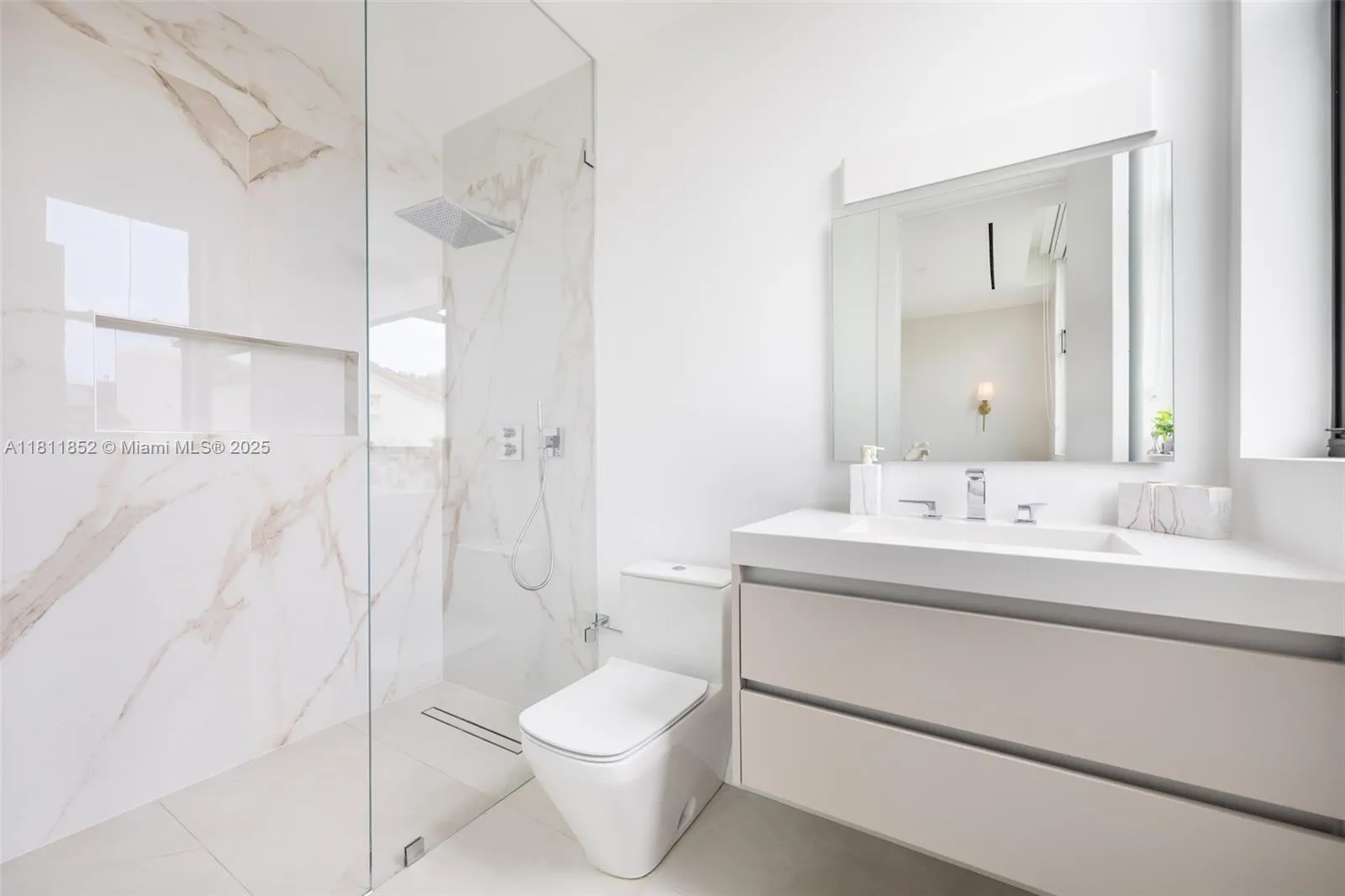 at 5630 Pine Tree Dr, Miami Beach, FL 33140 Unit For Sale 5 Bedrooms 6 Bathrooms MLS# A11811852 Price $6,200,000 4062