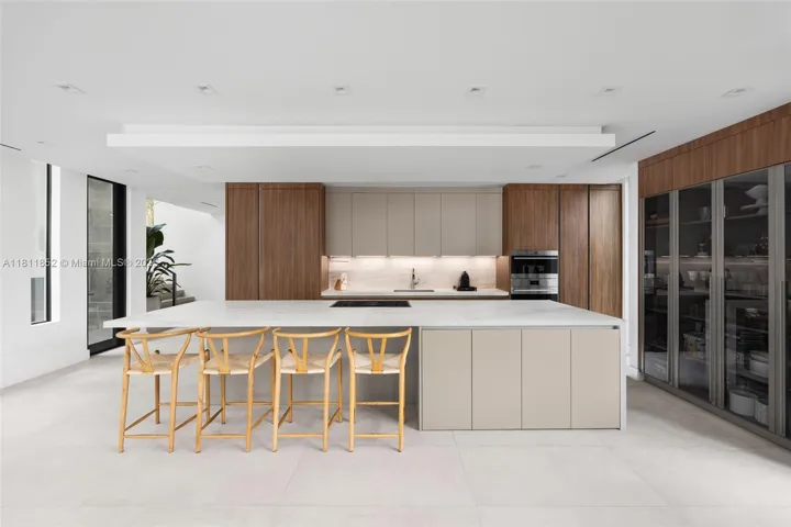at 5630 Pine Tree Dr, Miami Beach, FL 33140 Unit For Sale 5 Bedrooms 6 Bathrooms MLS# A11811852 Price $6,200,000 4062