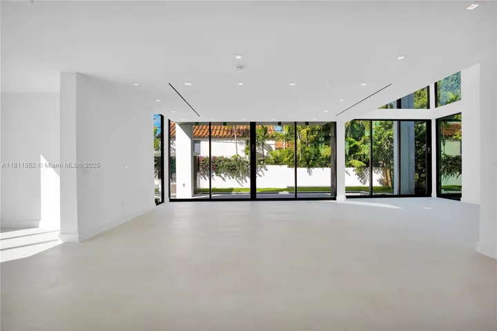at 5630 Pine Tree Dr, Miami Beach, FL 33140 Unit For Sale 5 Bedrooms 6 Bathrooms MLS# A11811852 Price $6,200,000 4062