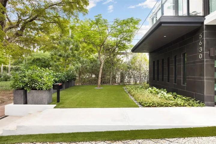 at 5630 Pine Tree Dr, Miami Beach, FL 33140 Unit For Sale 5 Bedrooms 6 Bathrooms MLS# A11811852 Price $6,200,000 4062