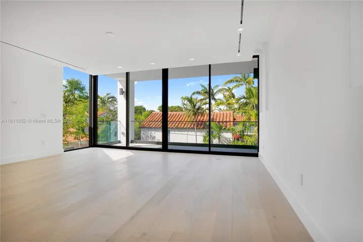 at 5630 Pine Tree Dr, Miami Beach, FL 33140 Unit For Sale 5 Bedrooms 6 Bathrooms MLS# A11811852 Price $6,200,000 4062