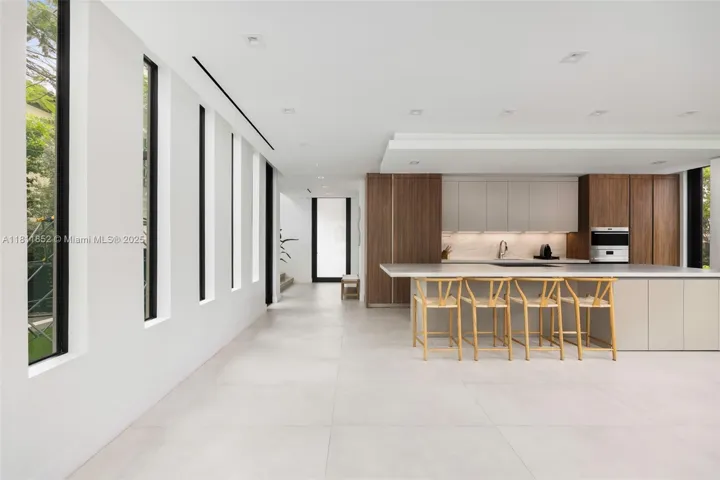 at 5630 Pine Tree Dr, Miami Beach, FL 33140 Unit For Sale 5 Bedrooms 6 Bathrooms MLS# A11811852 Price $6,200,000 4062