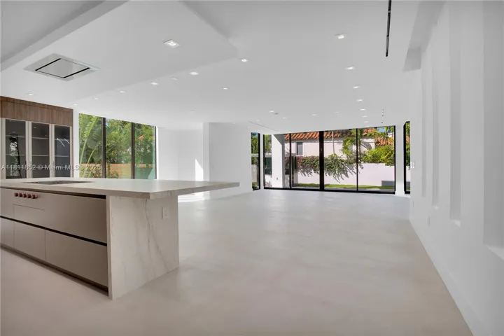 at 5630 Pine Tree Dr, Miami Beach, FL 33140 Unit For Sale 5 Bedrooms 6 Bathrooms MLS# A11811852 Price $6,200,000 4062