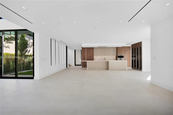 at 5630 Pine Tree Dr, Miami Beach, FL 33140 Unit For Sale 5 Bedrooms 6 Bathrooms MLS# A11811852 Price $6,200,000 4062