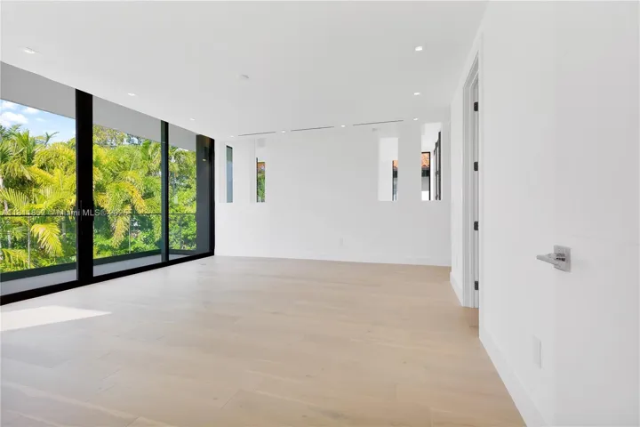 at 5630 Pine Tree Dr, Miami Beach, FL 33140 Unit For Sale 5 Bedrooms 6 Bathrooms MLS# A11811852 Price $6,200,000 4062