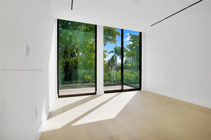 at 5630 Pine Tree Dr, Miami Beach, FL 33140 Unit For Sale 5 Bedrooms 6 Bathrooms MLS# A11811852 Price $6,200,000 4062