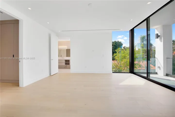 at 5630 Pine Tree Dr, Miami Beach, FL 33140 Unit For Sale 5 Bedrooms 6 Bathrooms MLS# A11811852 Price $6,200,000 4062