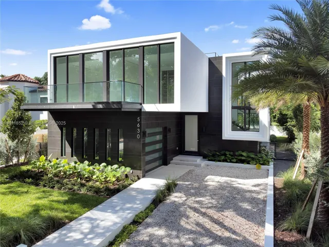 at 5630 Pine Tree Dr, Miami Beach, FL 33140 Unit For Sale 5 Bedrooms 6 Bathrooms MLS# A11811852 Price $6,200,000 4062