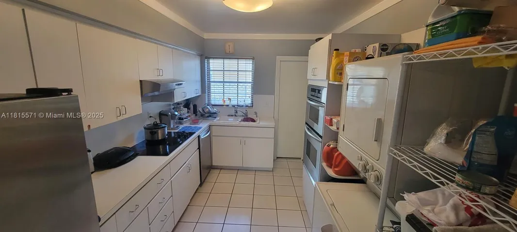 at 3325 Alton Rd, Miami Beach, FL 33140 Unit For Sale 3 Bedrooms 2 Bathrooms MLS# A11815571 Price $1,250,000 1682