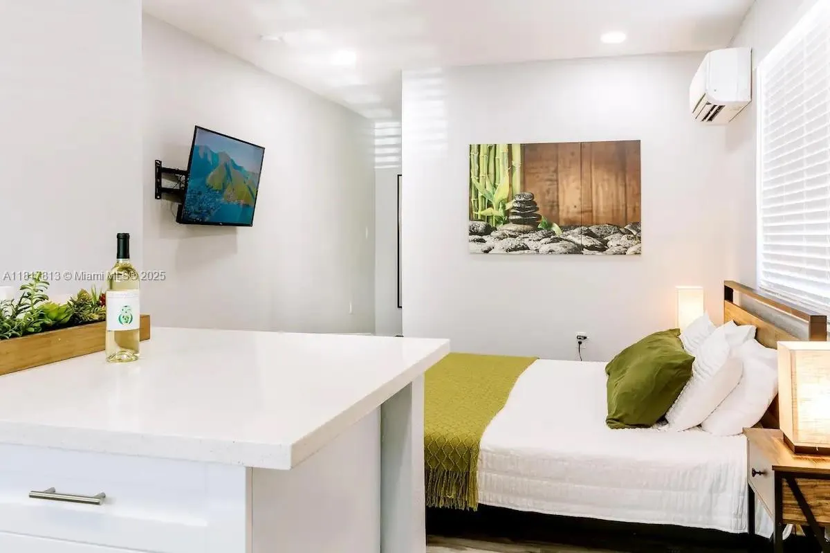 1647 Nw 29th Ave 2, Miami, Florida 33125, Miami, Florida 33125, 1 Bedroom Bedrooms, ,1 BathroomBathrooms,Residential Lease,For Rent,1647 Nw 29th Ave 2, Miami, Florida 33125,A11817813
