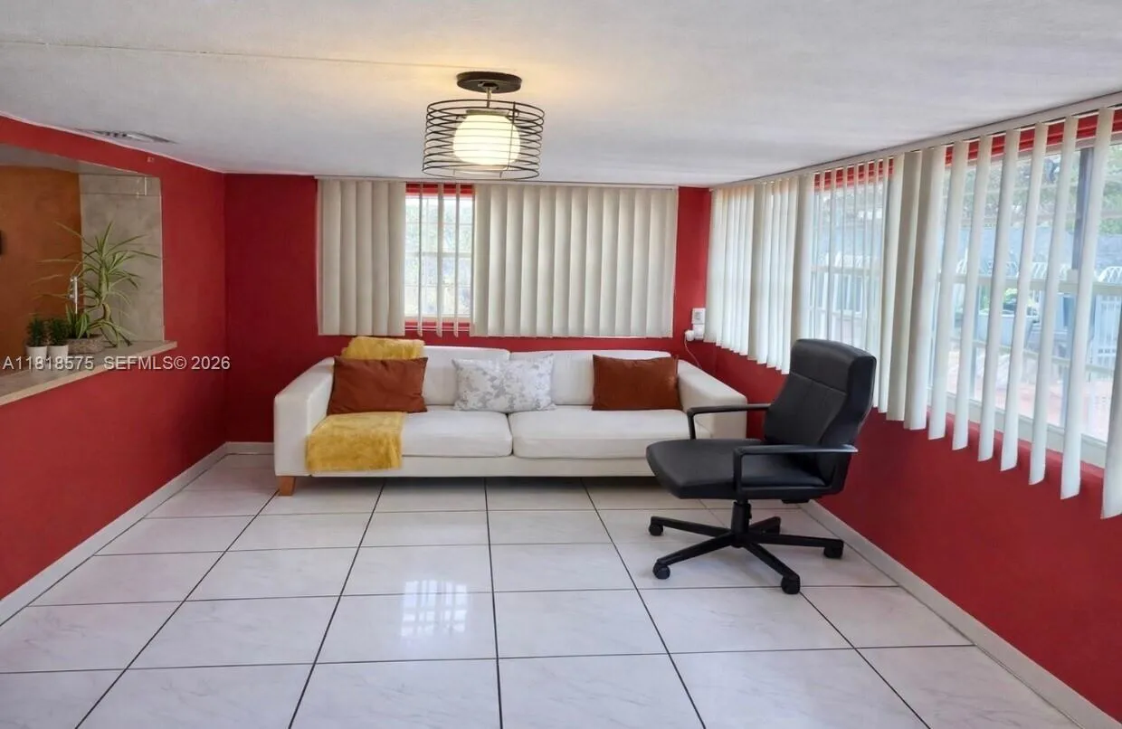 77 Northwest Blvd, Miami, Florida 33126, Miami, Florida 33126, ,Residential Income,For Sale,77 Northwest Blvd, Miami, Florida 33126,A11818575