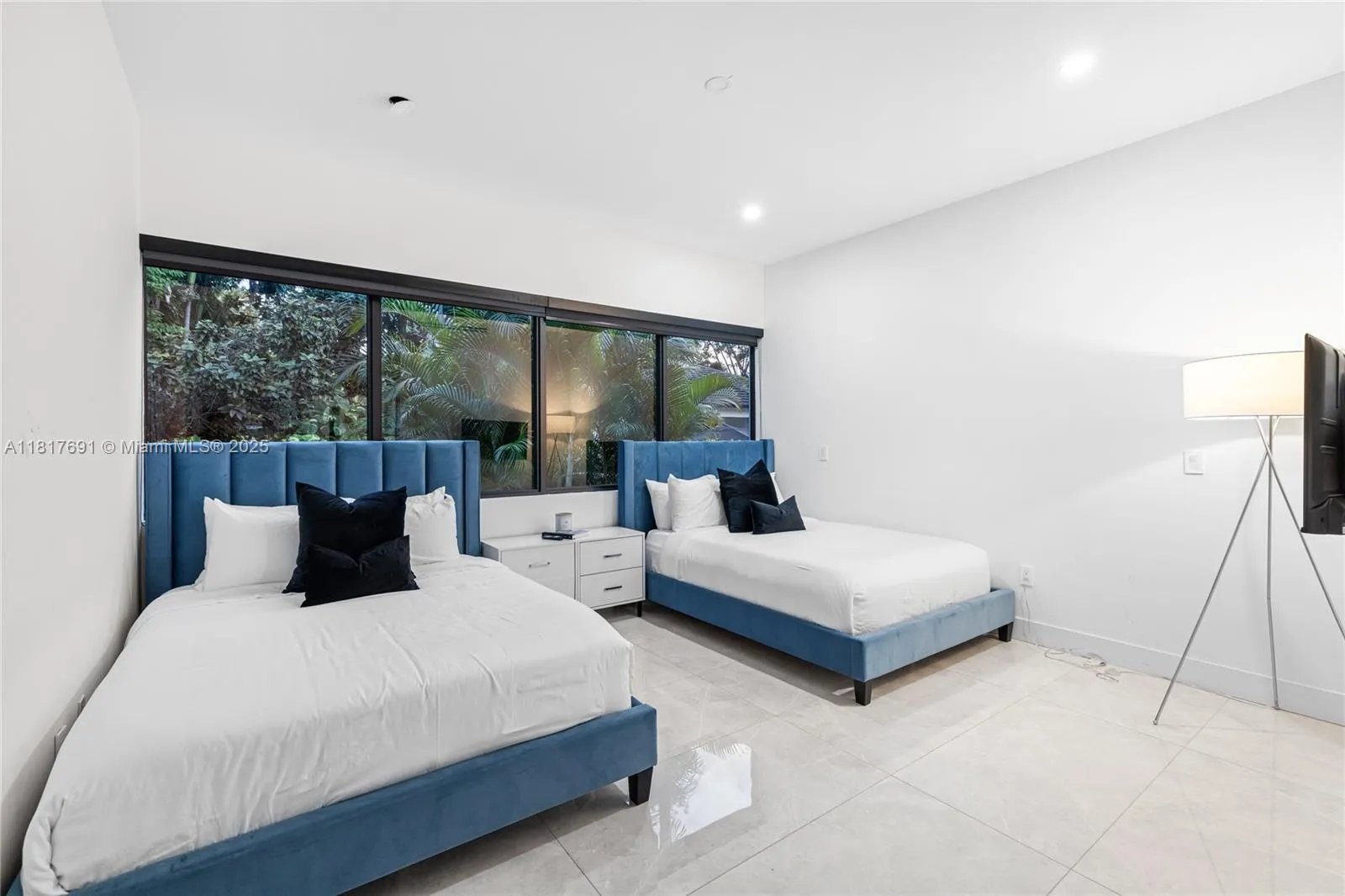 at 3660 12th St, Miami, FL 33135 Unit For Sale 5 Bedrooms 4 Bathrooms MLS# A11817691 Price $1,850,000 3104