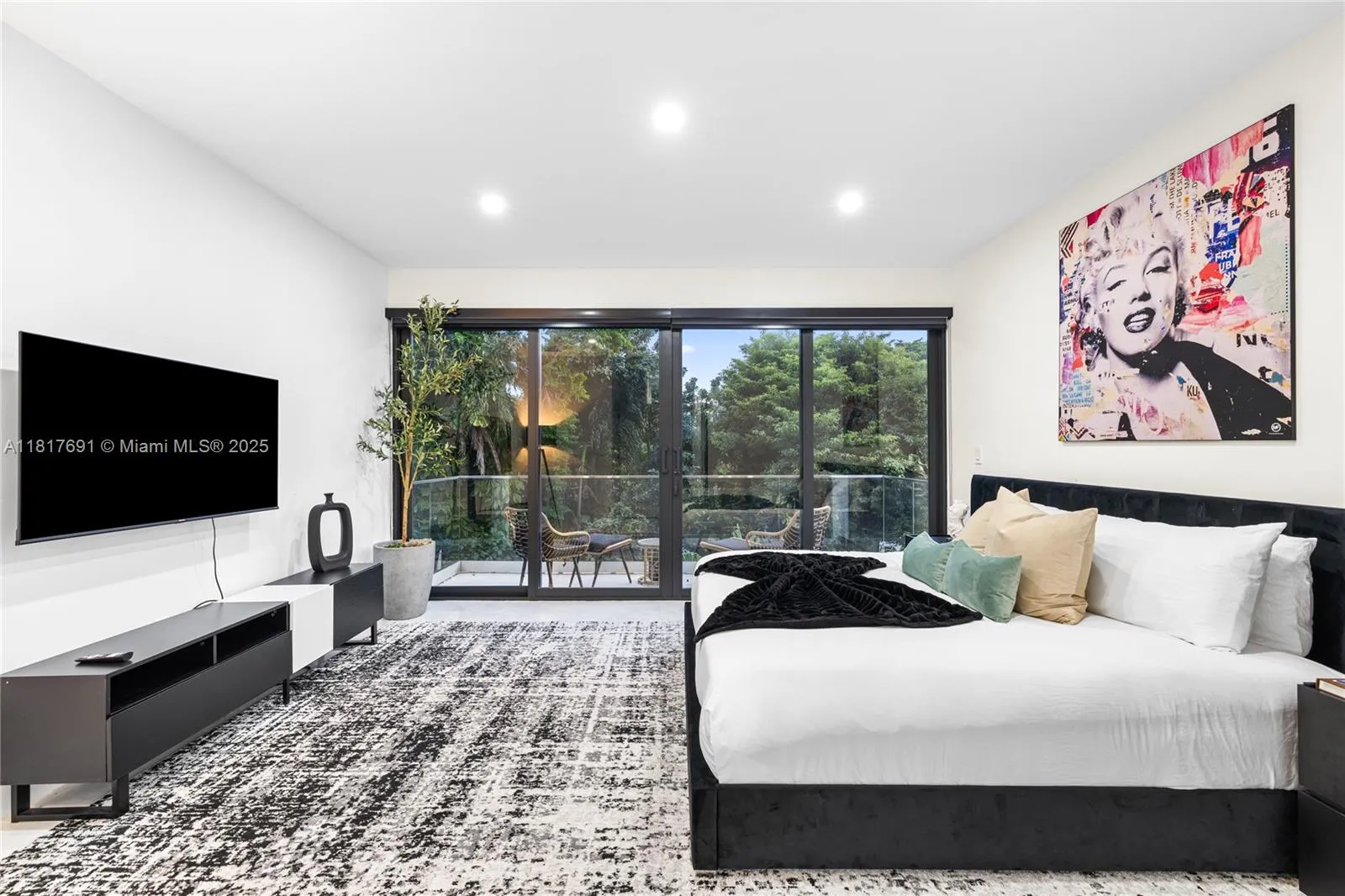 at 3660 12th St, Miami, FL 33135 Unit For Sale 5 Bedrooms 4 Bathrooms MLS# A11817691 Price $1,850,000 3104