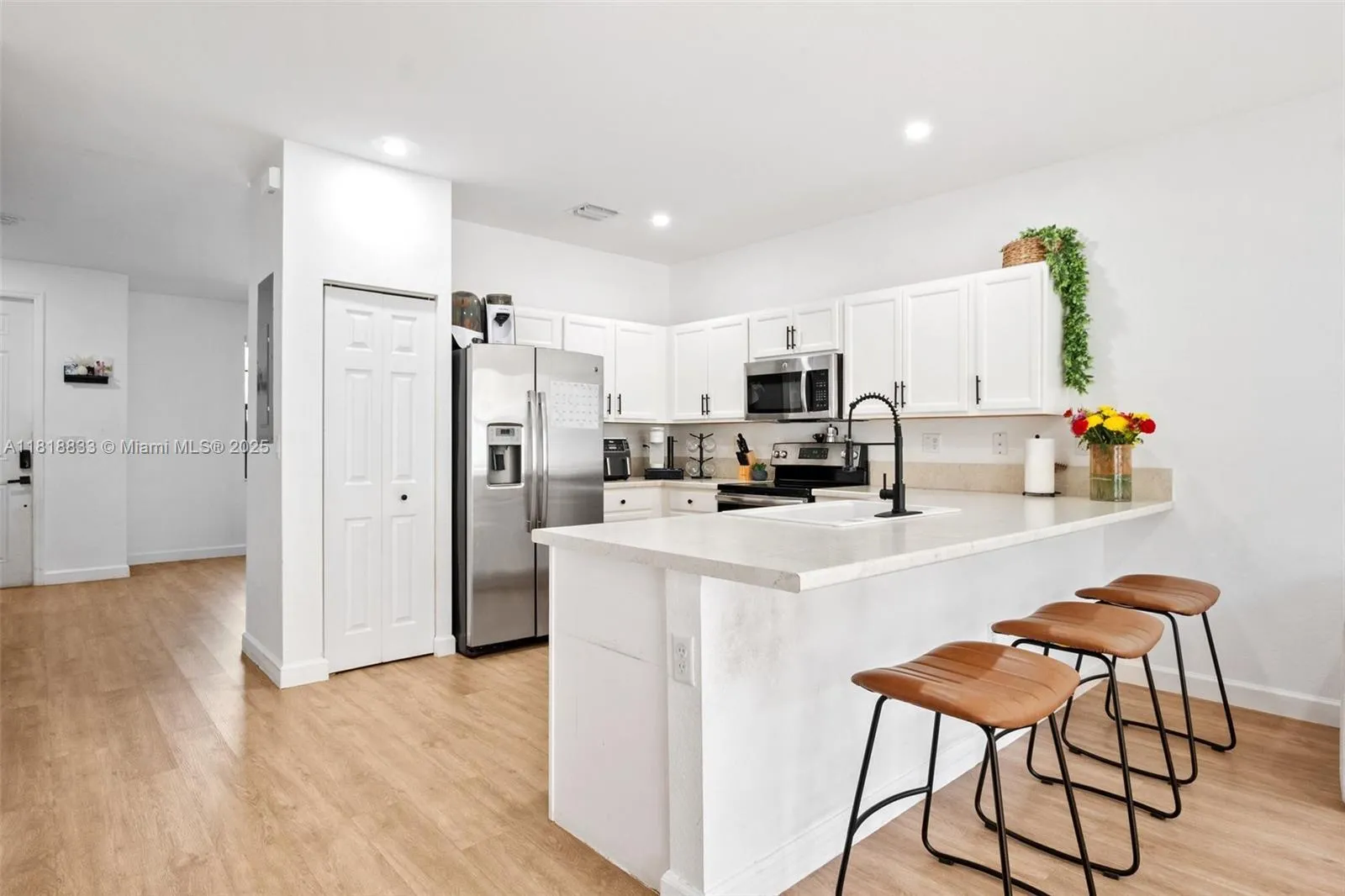 9362 W 33rd Ln, Hialeah, Florida 33018, Hialeah, Florida 33018, 2 Bedrooms Bedrooms, ,2 BathroomsBathrooms,Residential,For Sale,9362 W 33rd Ln, Hialeah, Florida 33018,A11818833