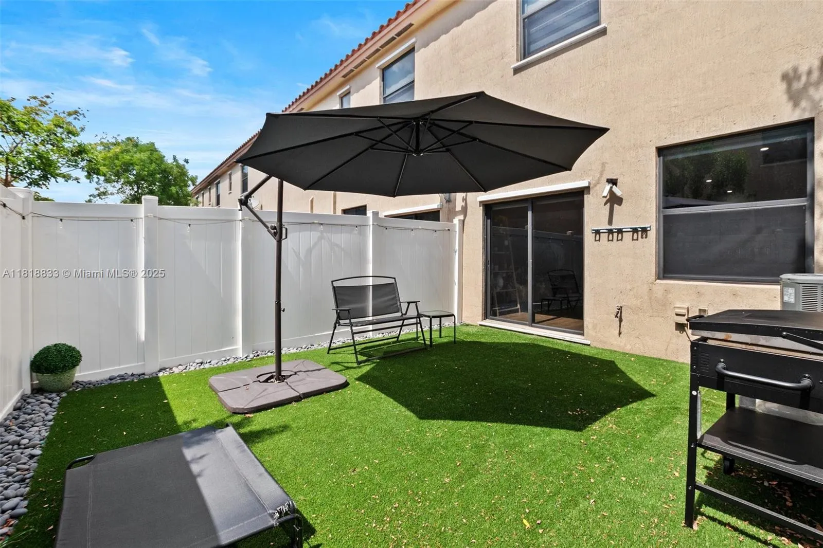 9362 W 33rd Ln, Hialeah, Florida 33018, Hialeah, Florida 33018, 2 Bedrooms Bedrooms, ,2 BathroomsBathrooms,Residential,For Sale,9362 W 33rd Ln, Hialeah, Florida 33018,A11818833