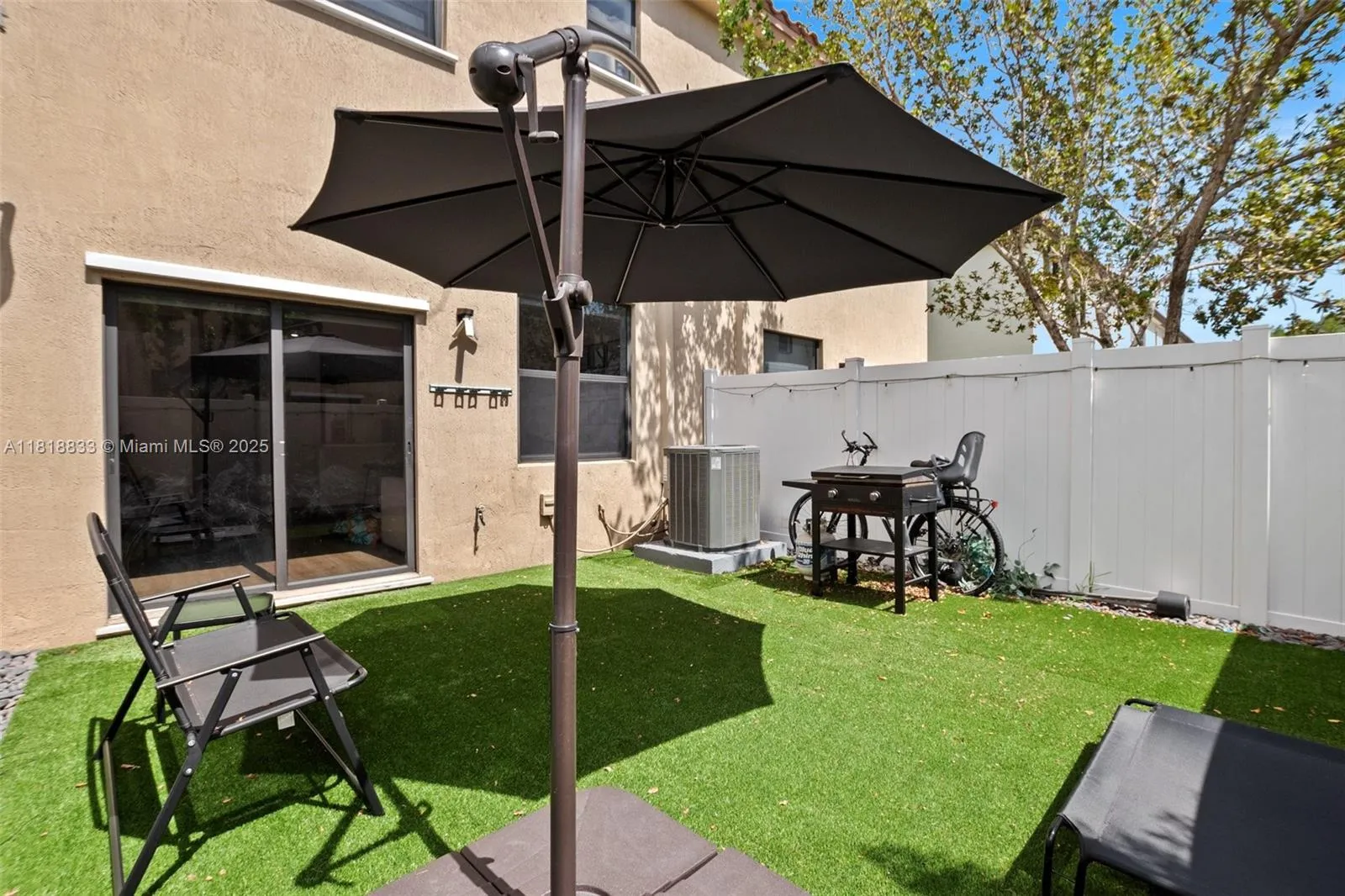 9362 W 33rd Ln, Hialeah, Florida 33018, Hialeah, Florida 33018, 2 Bedrooms Bedrooms, ,2 BathroomsBathrooms,Residential,For Sale,9362 W 33rd Ln, Hialeah, Florida 33018,A11818833