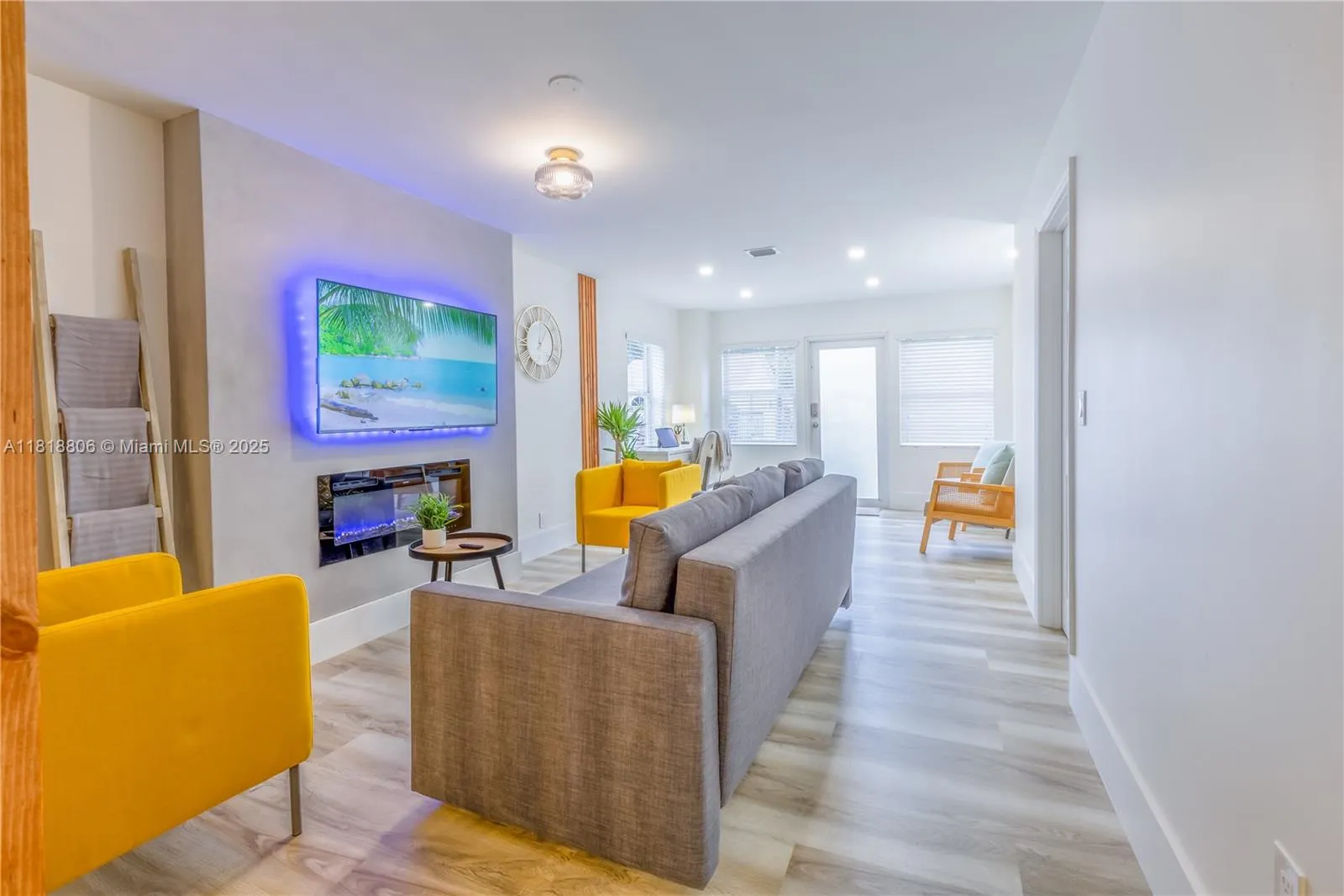 1762 Nw 15th St 1, Miami, Florida 33125, Miami, Florida 33125, 2 Bedrooms Bedrooms, ,1 BathroomBathrooms,Residential Lease,For Rent,1762 Nw 15th St 1, Miami, Florida 33125,A11818806