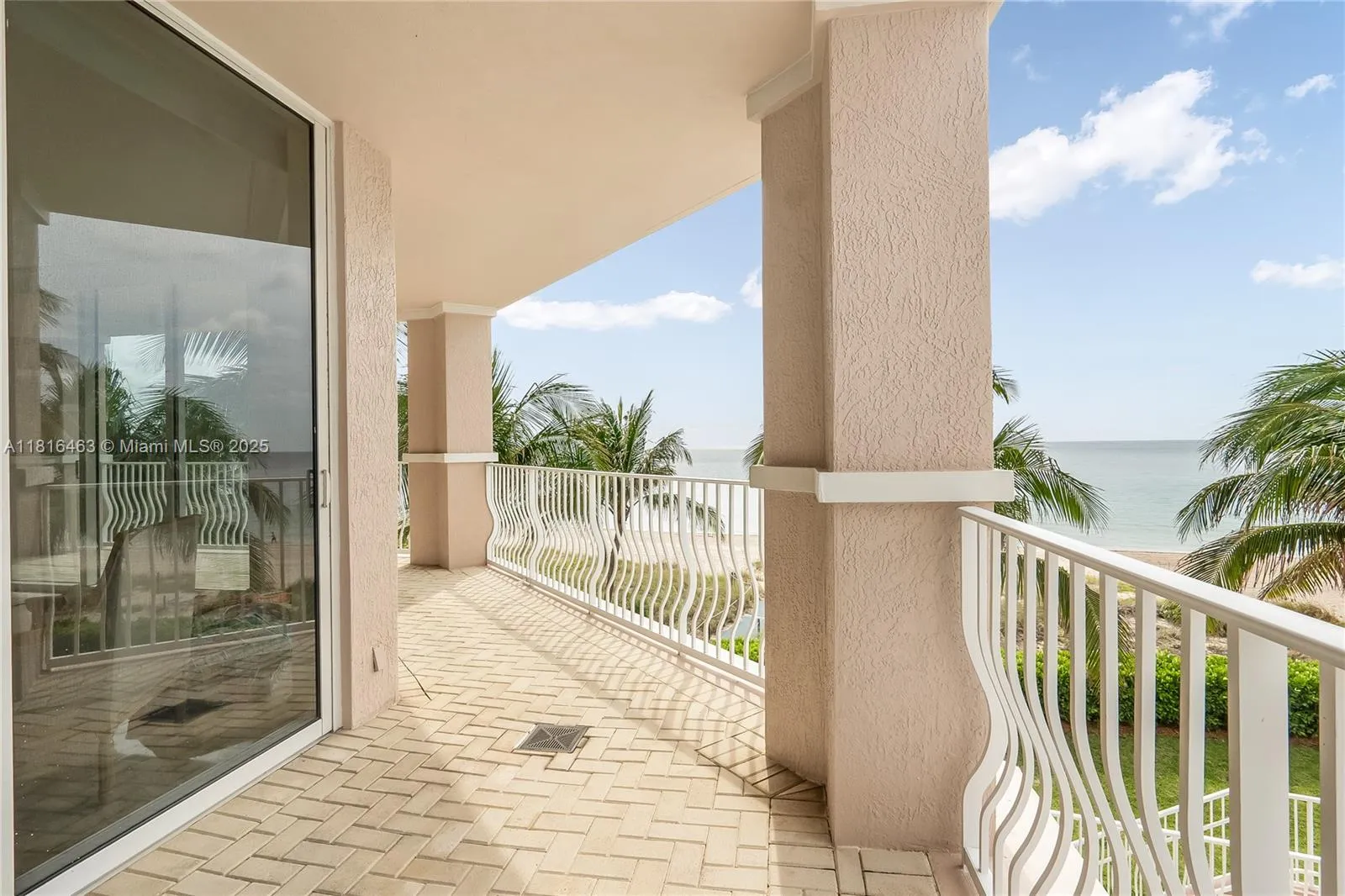 1460 S Ocean Blvd 304, Lauderdale By The Sea, Flor, Lauderdale By The Sea, Florida 33062, 3 Bedrooms Bedrooms, ,3 BathroomsBathrooms,Residential,For Sale,1460 S Ocean Blvd 304, Lauderdale By The Sea, Flor,A11816463
