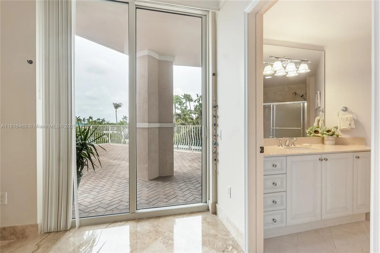 1460 S Ocean Blvd 304, Lauderdale By The Sea, Flor, Lauderdale By The Sea, Florida 33062, 3 Bedrooms Bedrooms, ,3 BathroomsBathrooms,Residential,For Sale,1460 S Ocean Blvd 304, Lauderdale By The Sea, Flor,A11816463