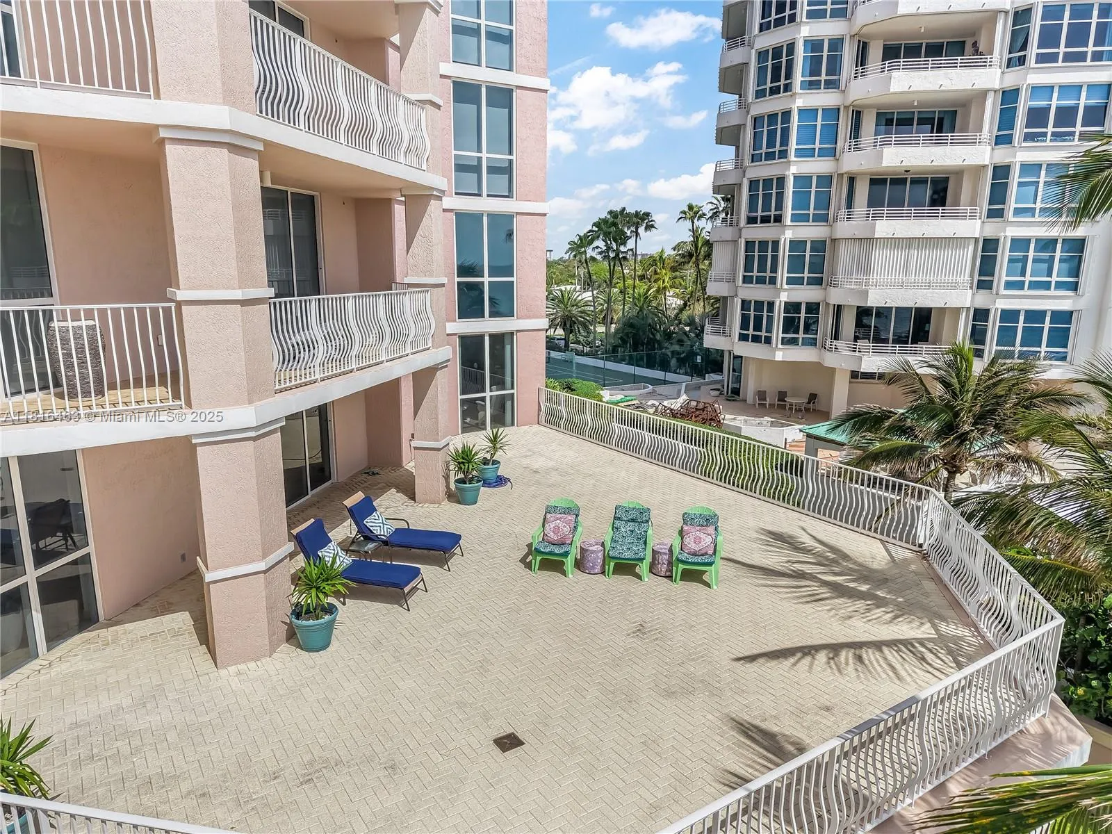 1460 S Ocean Blvd 304, Lauderdale By The Sea, Flor, Lauderdale By The Sea, Florida 33062, 3 Bedrooms Bedrooms, ,3 BathroomsBathrooms,Residential,For Sale,1460 S Ocean Blvd 304, Lauderdale By The Sea, Flor,A11816463