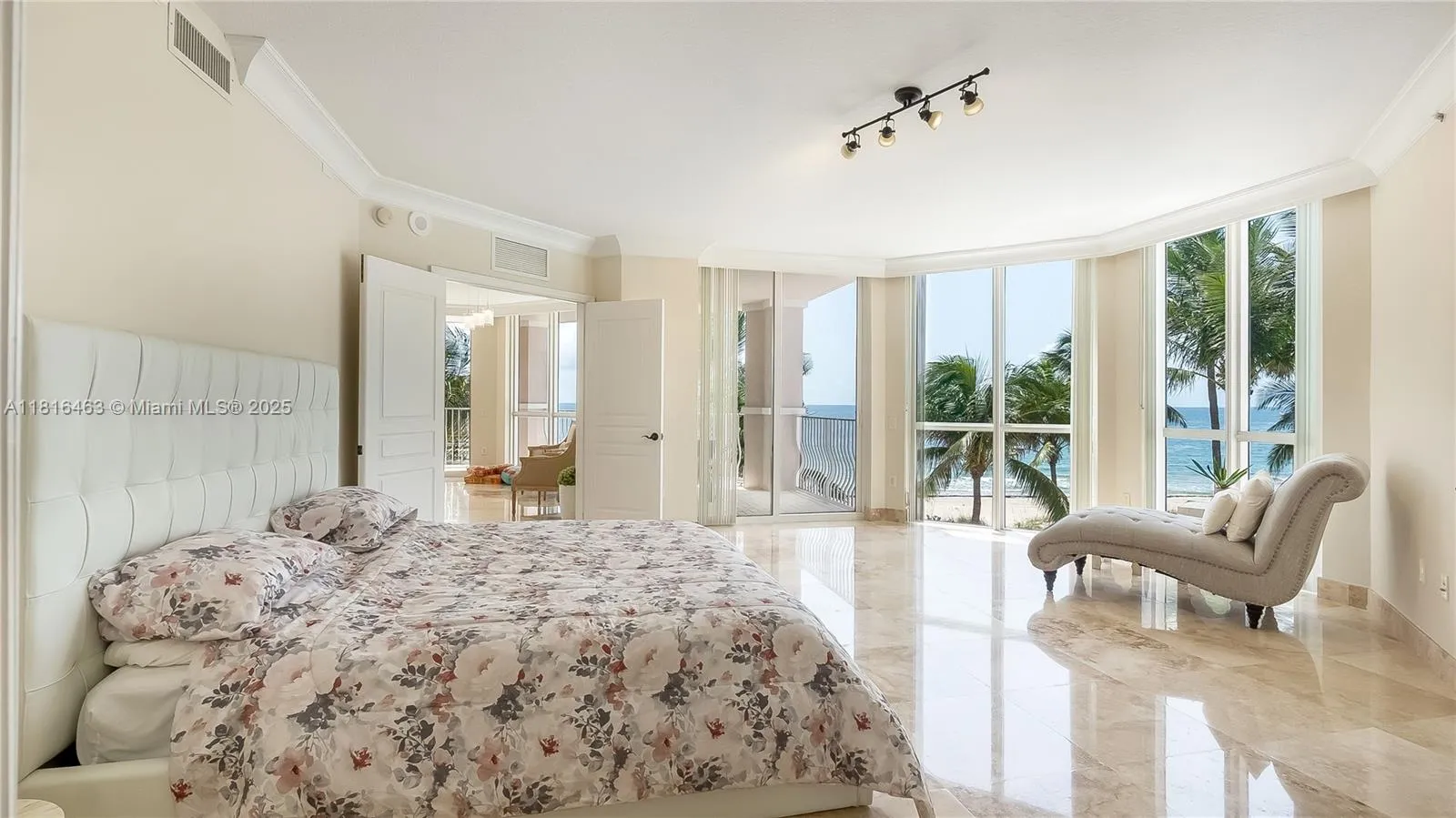 1460 S Ocean Blvd 304, Lauderdale By The Sea, Flor, Lauderdale By The Sea, Florida 33062, 3 Bedrooms Bedrooms, ,3 BathroomsBathrooms,Residential,For Sale,1460 S Ocean Blvd 304, Lauderdale By The Sea, Flor,A11816463