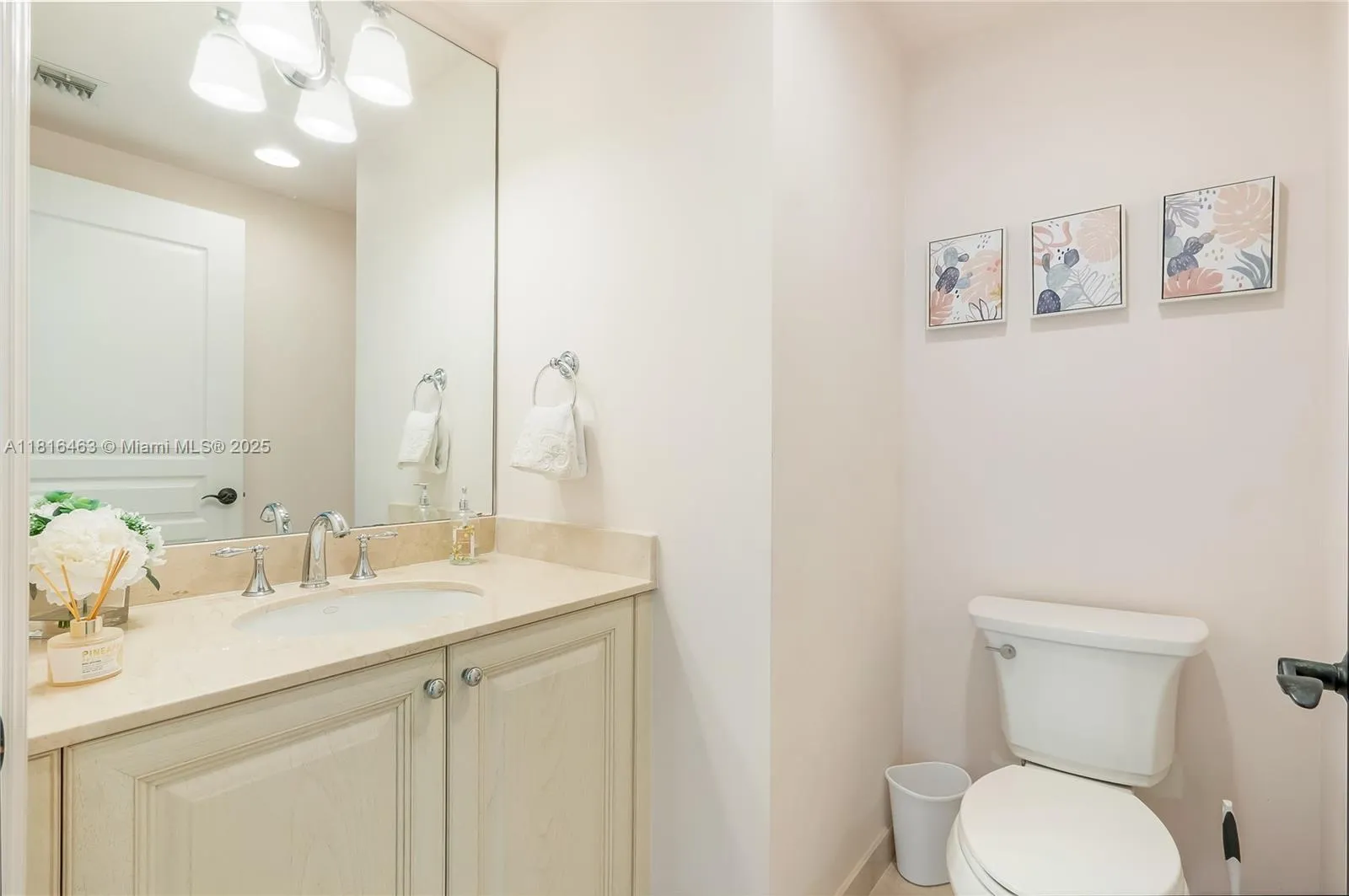 1460 S Ocean Blvd 304, Lauderdale By The Sea, Flor, Lauderdale By The Sea, Florida 33062, 3 Bedrooms Bedrooms, ,3 BathroomsBathrooms,Residential,For Sale,1460 S Ocean Blvd 304, Lauderdale By The Sea, Flor,A11816463