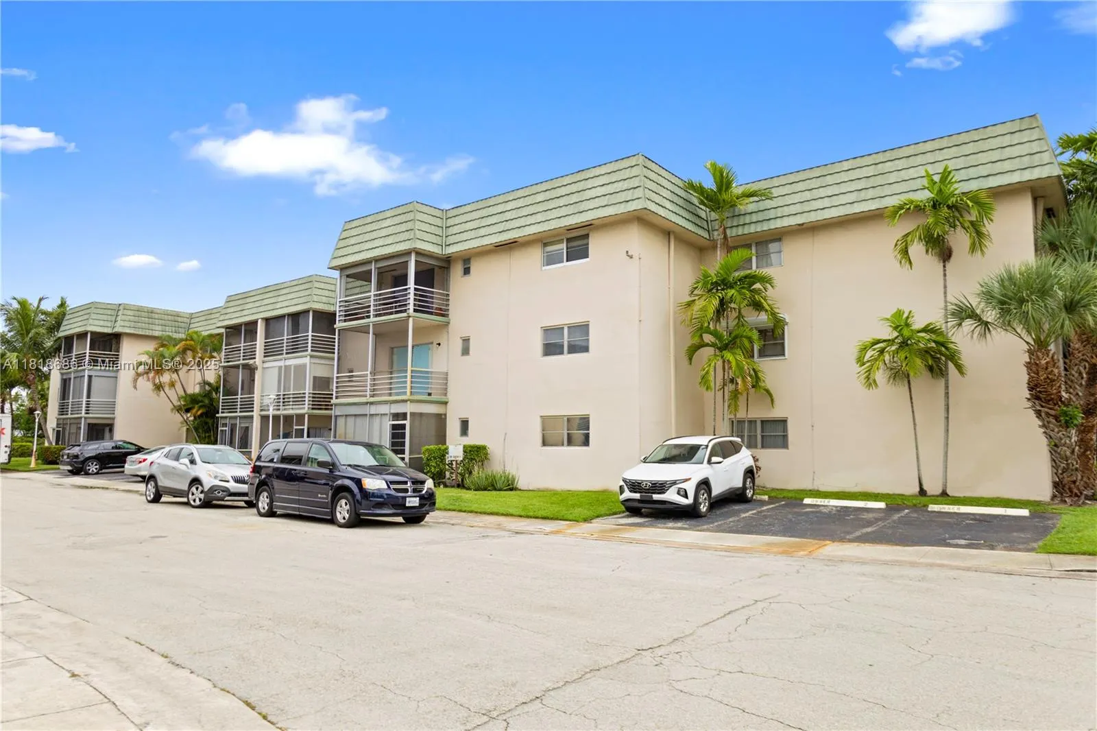 5790 Stirling 212, Hollywood, Florida 33021, Hollywood, Florida 33021, 1 Bedroom Bedrooms, ,1 BathroomBathrooms,Residential,For Sale,5790 Stirling 212, Hollywood, Florida 33021,A11818686