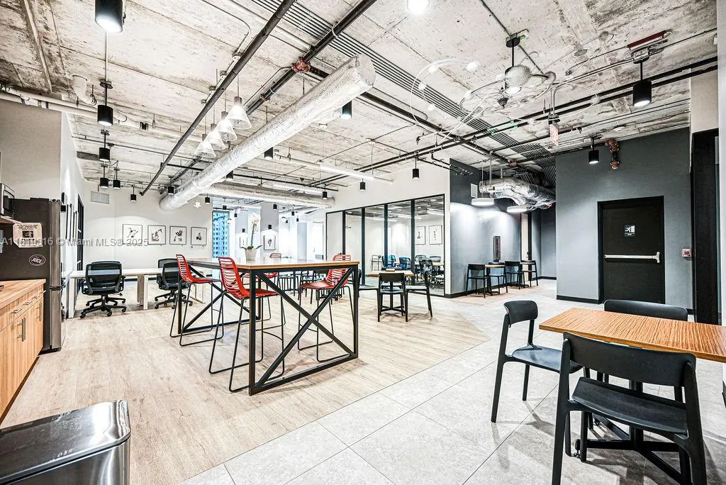 25 Sw 9th St Cu-8, Miami, Florida 33130, Miami, Florida 33130, ,Commercial Sale,For Sale,25 Sw 9th St Cu-8, Miami, Florida 33130,A11819316