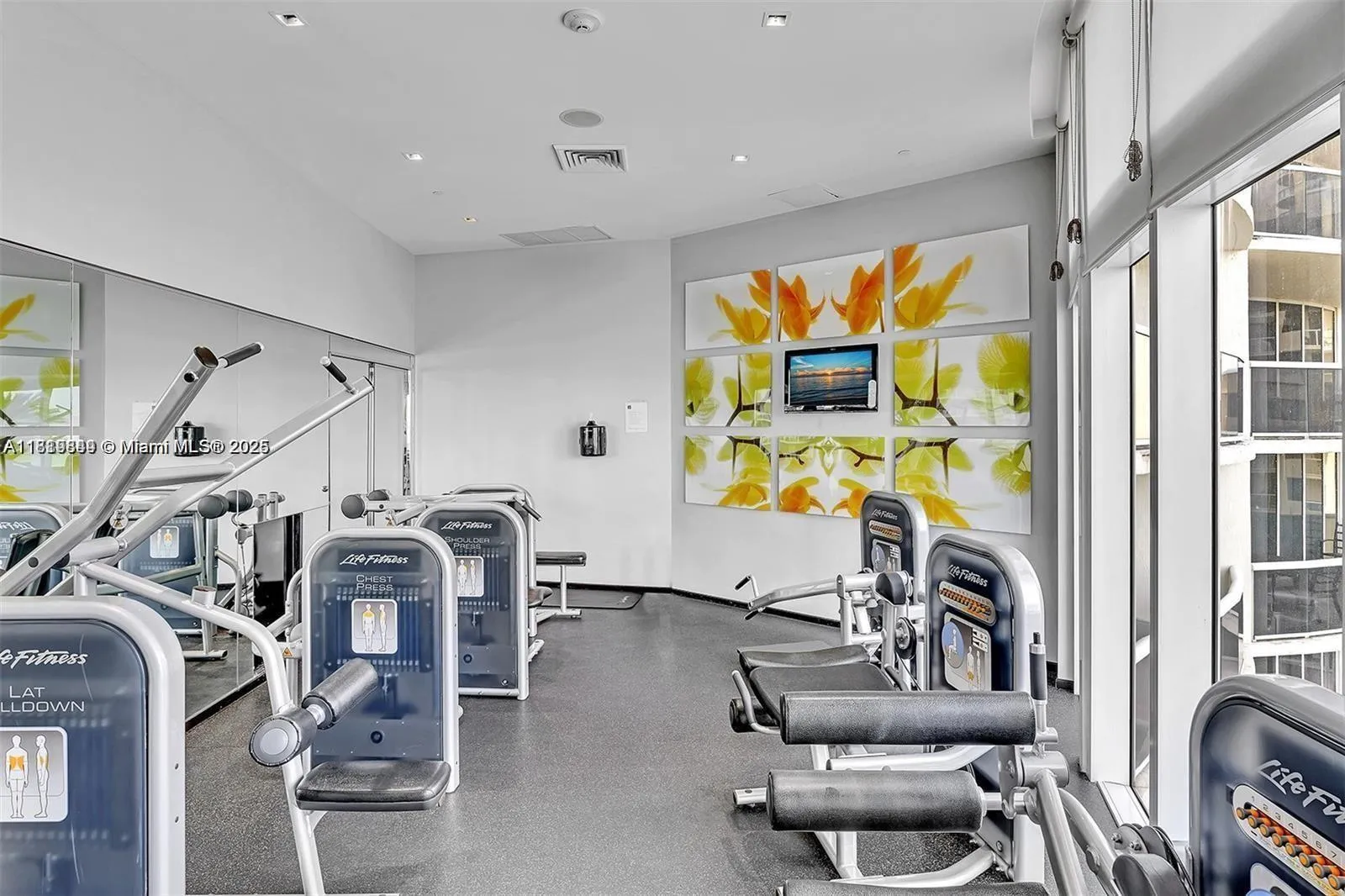 at 17201 Collins Ave, Sunny Isles Beach, FL 33160 Unit For Rent 2 Bedrooms 2 Bathrooms MLS# A11819844 Price $5,650 1396