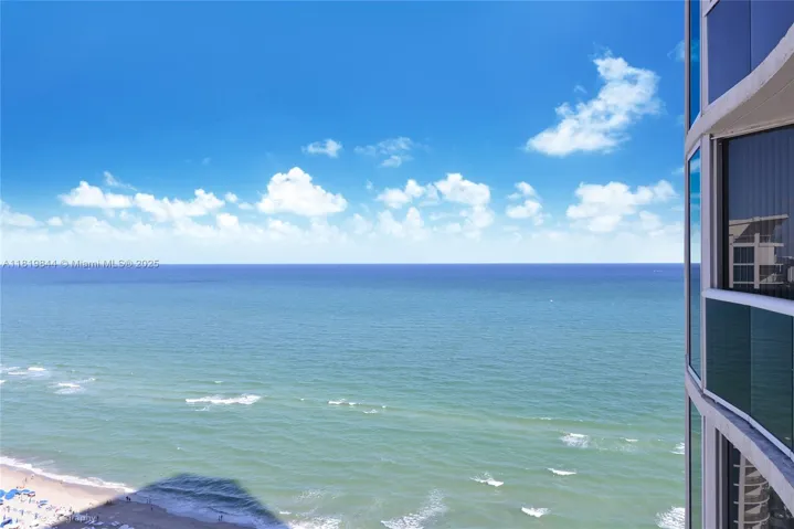 at 17201 Collins Ave, Sunny Isles Beach, FL 33160 Unit For Rent 2 Bedrooms 2 Bathrooms MLS# A11819844 Price $5,650 1396