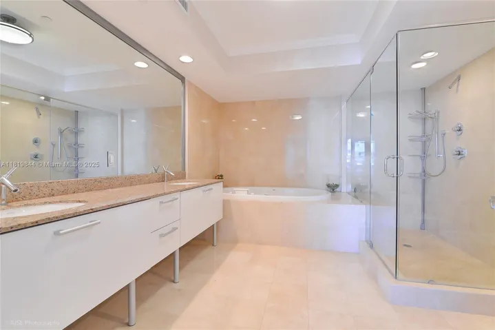 at 17201 Collins Ave, Sunny Isles Beach, FL 33160 Unit For Rent 2 Bedrooms 2 Bathrooms MLS# A11819844 Price $5,650 1396