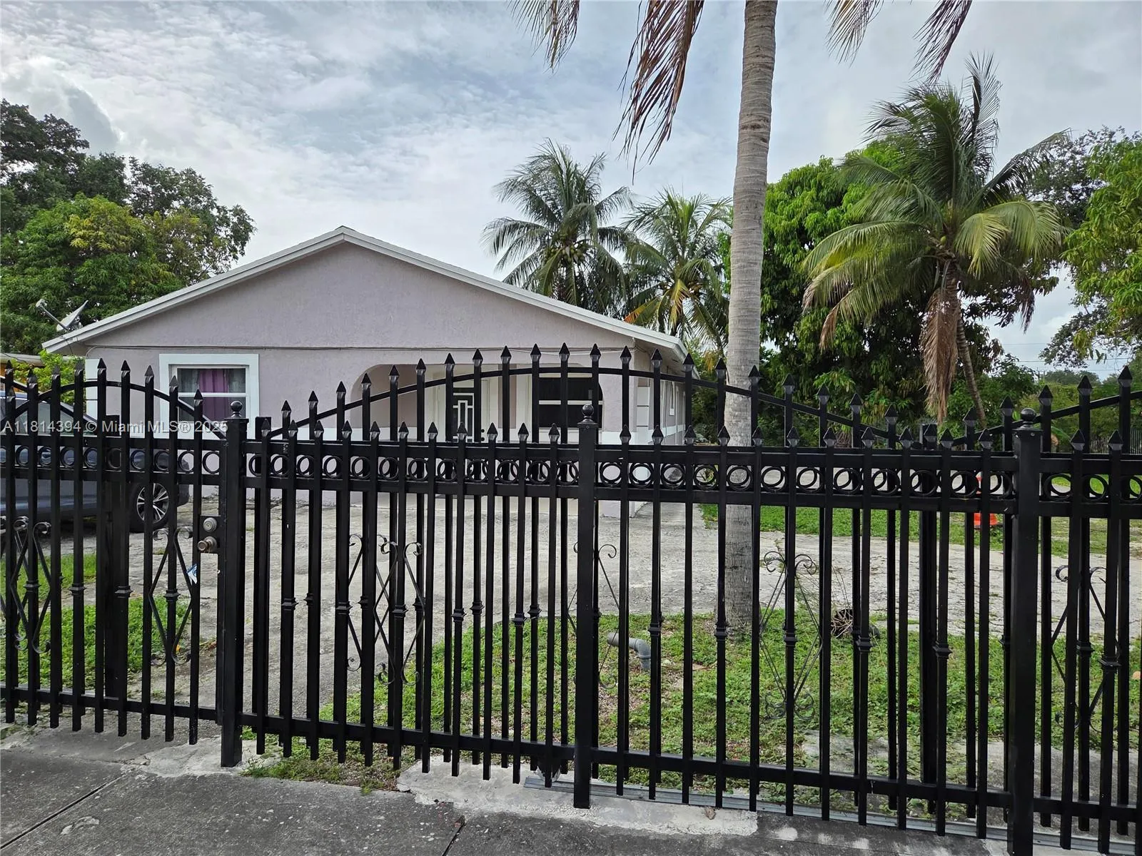 Miami, Florida 33147, 5 Bedrooms Bedrooms, ,2 BathroomsBathrooms,Residential,For Sale,A11814394 Miami, Florida 33147, 5 Bedrooms Bedrooms, ,2 BathroomsBathrooms,Residential,For Sale,A11814394