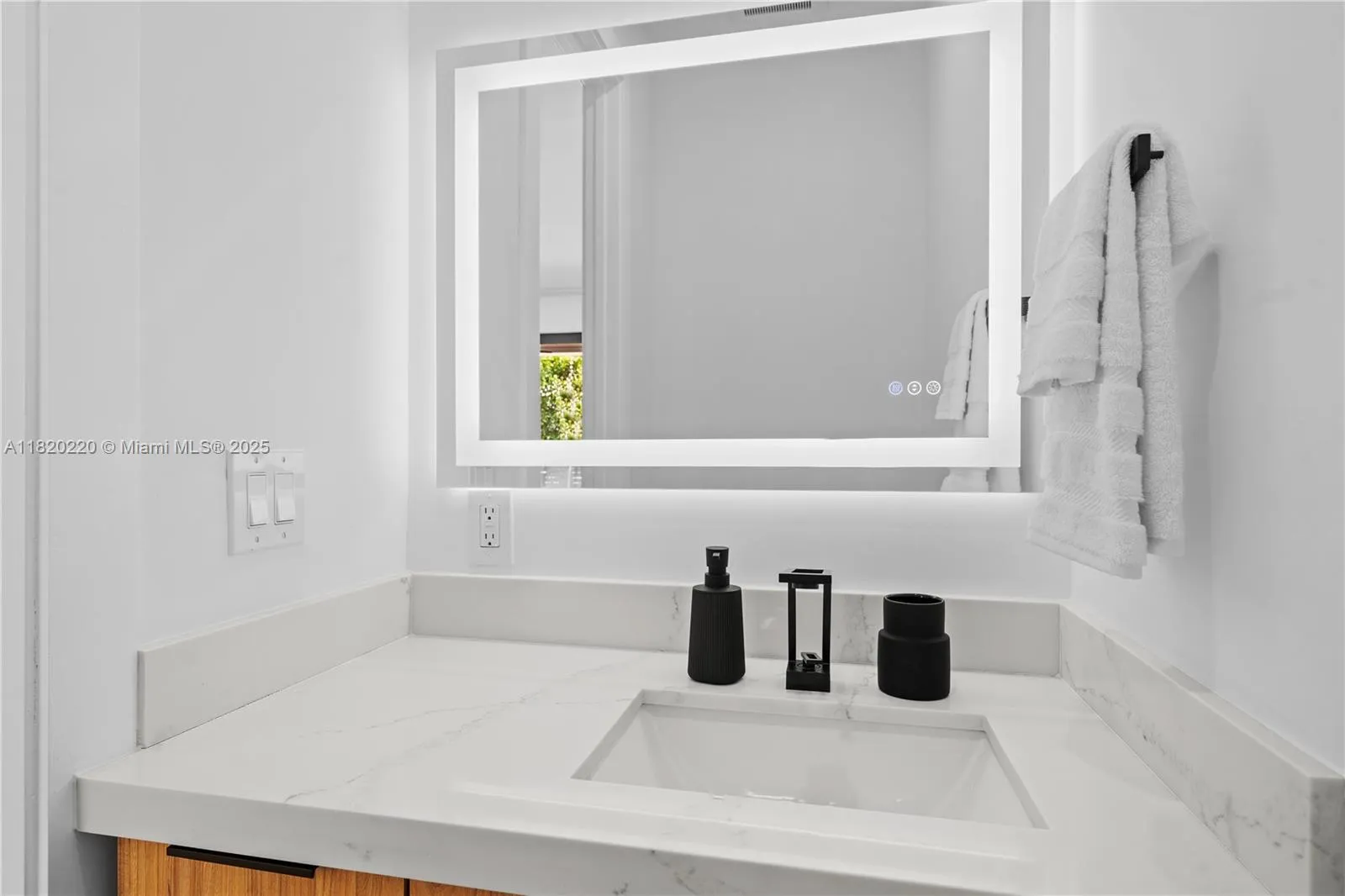 550 Nw 42nd St, Miami, Florida 33127, Miami, Florida 33127, 6 Bedrooms Bedrooms, ,5 BathroomsBathrooms,Residential Lease,For Rent,550 Nw 42nd St, Miami, Florida 33127,A11820220