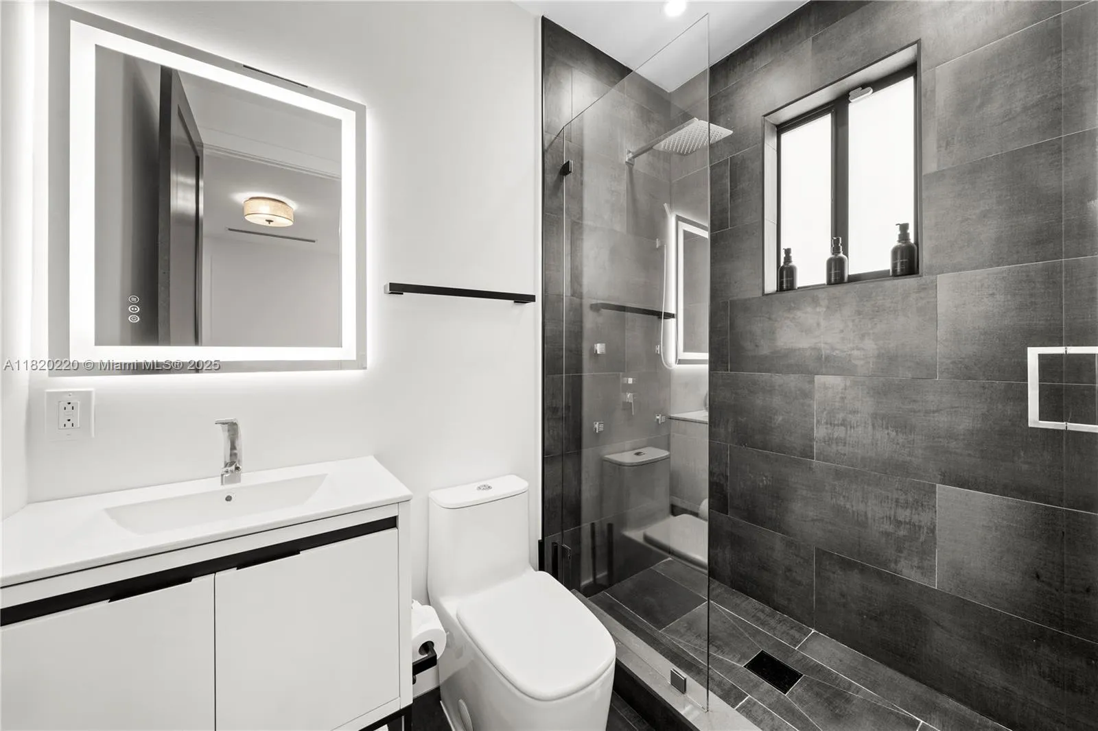 550 Nw 42nd St, Miami, Florida 33127, Miami, Florida 33127, 6 Bedrooms Bedrooms, ,5 BathroomsBathrooms,Residential Lease,For Rent,550 Nw 42nd St, Miami, Florida 33127,A11820220