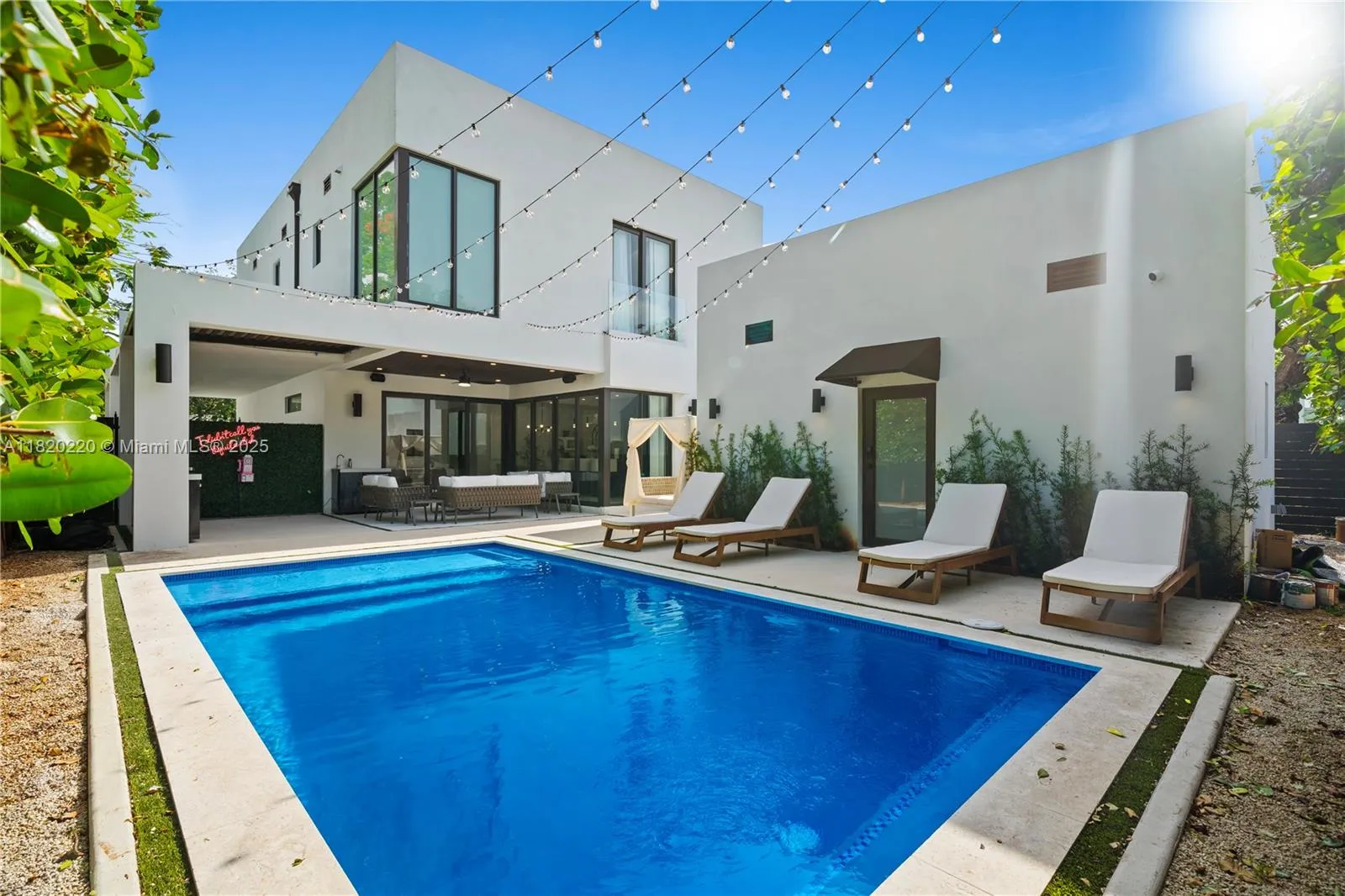 550 Nw 42nd St, Miami, Florida 33127, Miami, Florida 33127, 6 Bedrooms Bedrooms, ,5 BathroomsBathrooms,Residential Lease,For Rent,550 Nw 42nd St, Miami, Florida 33127,A11820220