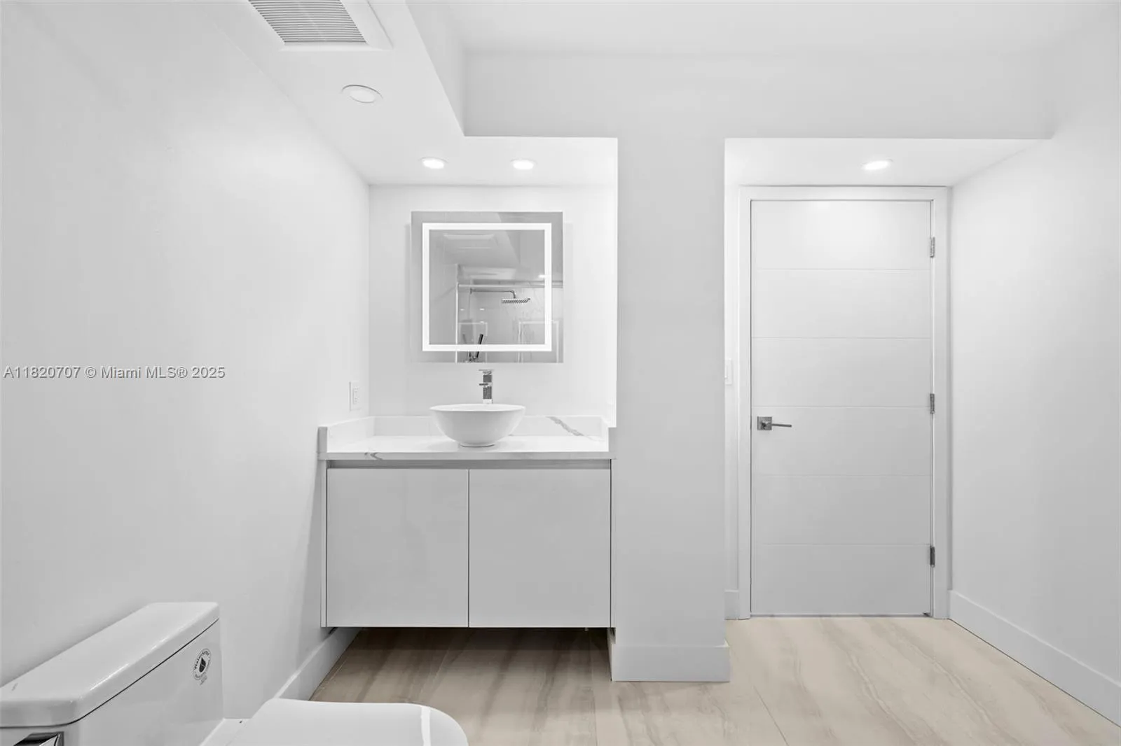 230 174th St 1119, Sunny Isles Beach, Florida 3316, Sunny Isles Beach, Florida 33160, 3 Bedrooms Bedrooms, ,2 BathroomsBathrooms,Residential,For Sale,230 174th St 1119, Sunny Isles Beach, Florida 3316,A11820707