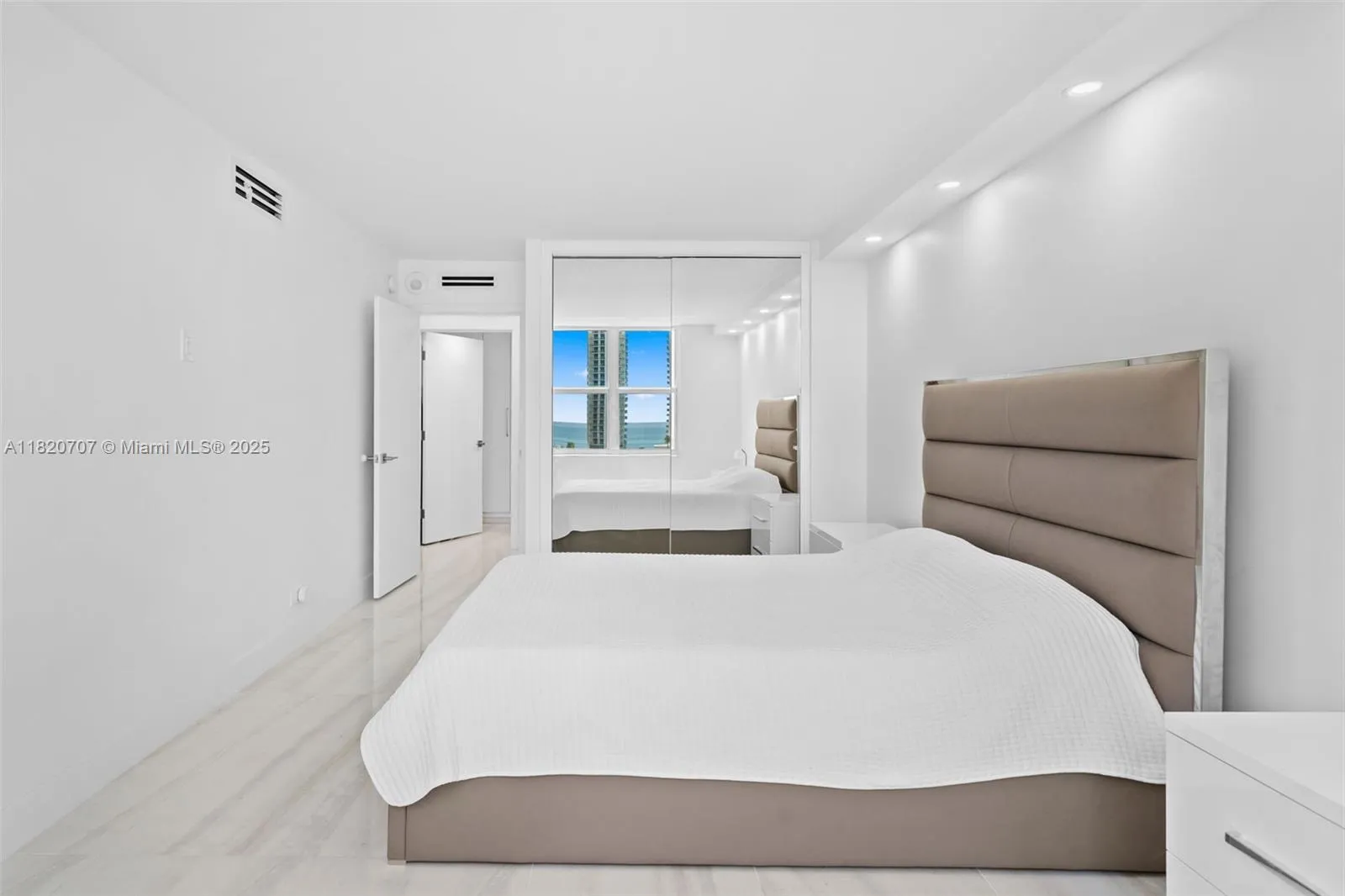 230 174th St 1119, Sunny Isles Beach, Florida 3316, Sunny Isles Beach, Florida 33160, 3 Bedrooms Bedrooms, ,2 BathroomsBathrooms,Residential,For Sale,230 174th St 1119, Sunny Isles Beach, Florida 3316,A11820707