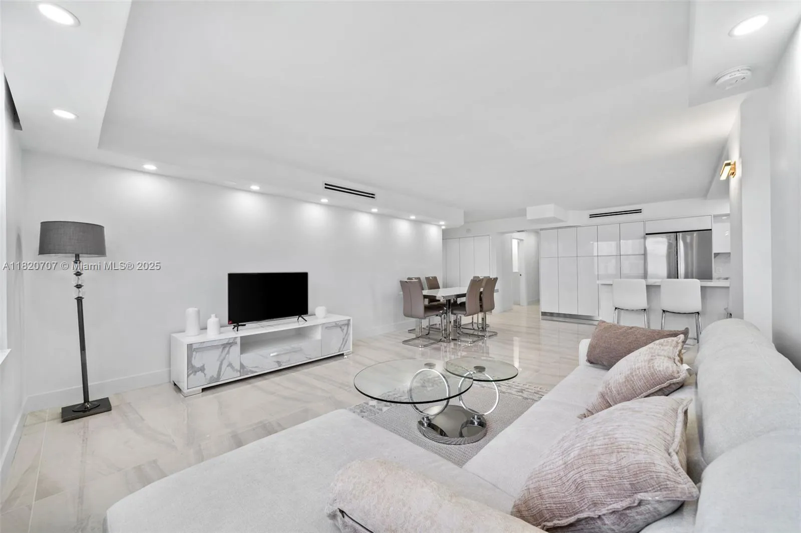 230 174th St 1119, Sunny Isles Beach, Florida 3316, Sunny Isles Beach, Florida 33160, 3 Bedrooms Bedrooms, ,2 BathroomsBathrooms,Residential,For Sale,230 174th St 1119, Sunny Isles Beach, Florida 3316,A11820707